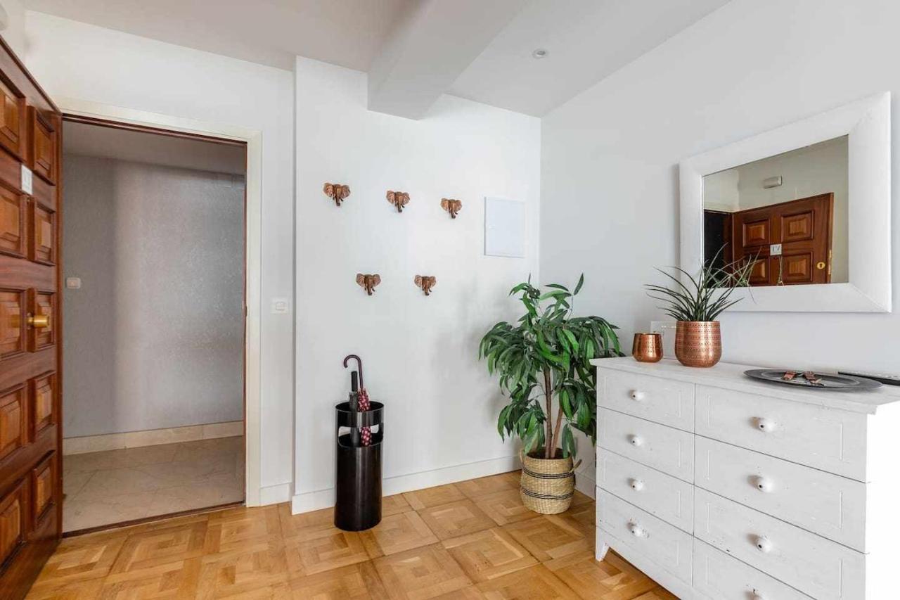 New Amara Suite Friends & Families Parking San Sebastián Esterno foto