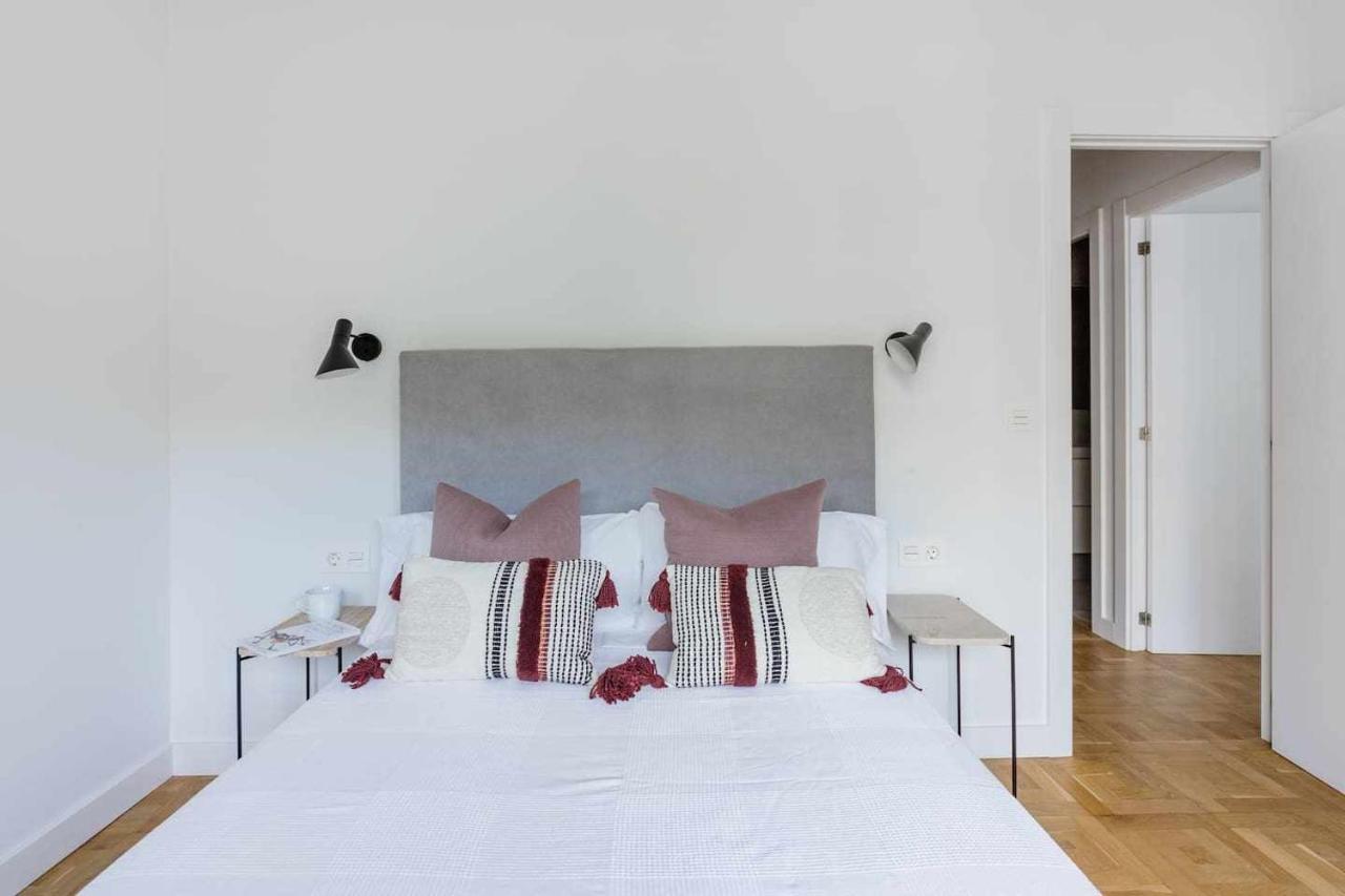 New Amara Suite Friends & Families Parking San Sebastián Esterno foto