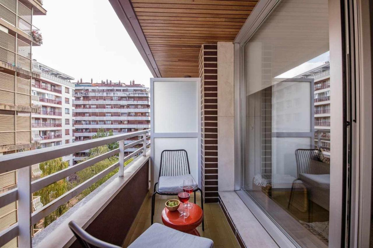 New Amara Suite Friends & Families Parking San Sebastián Esterno foto