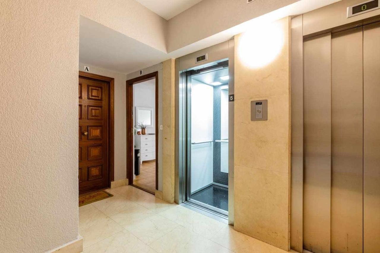 New Amara Suite Friends & Families Parking San Sebastián Esterno foto