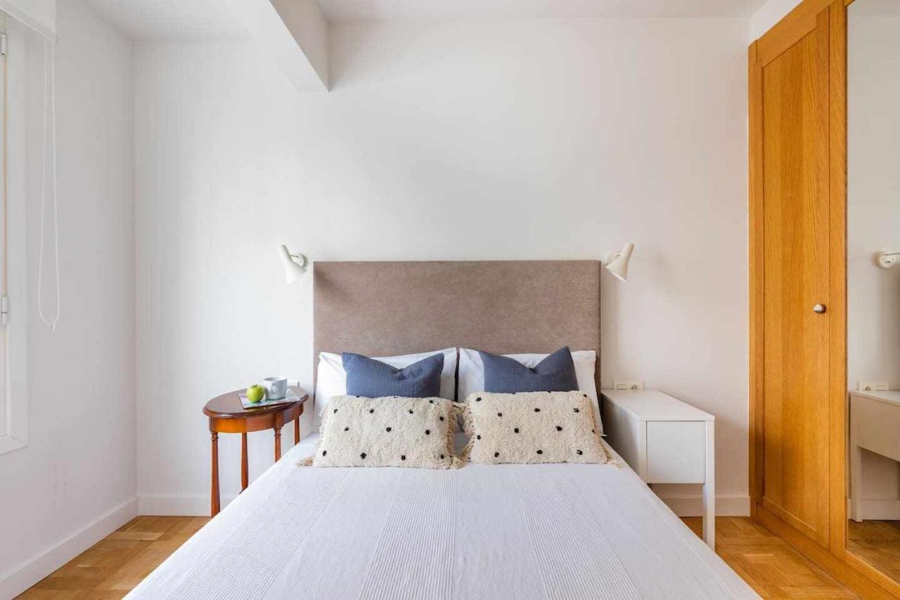 New Amara Suite Friends & Families Parking San Sebastián Esterno foto